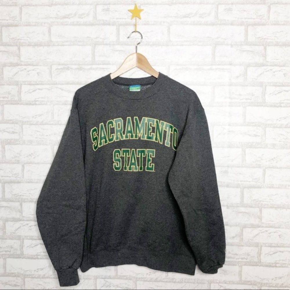 SOLD • Sac State | 🎓 College Crewneck